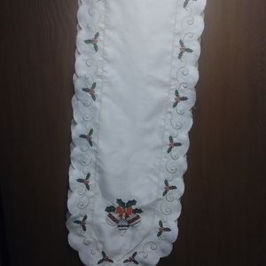 Table Runner